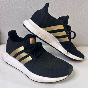 Adidas Women’s 9.5 Swift Run Sneakers EVM 004001 Mesh Black Gold Athletic Shoes